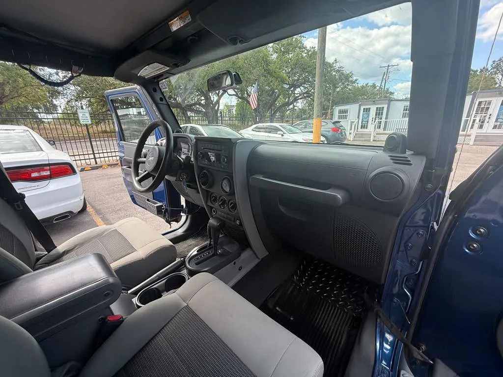 Used 2010 Jeep Wrangler Unlimited Sport AWD/4WD image 14