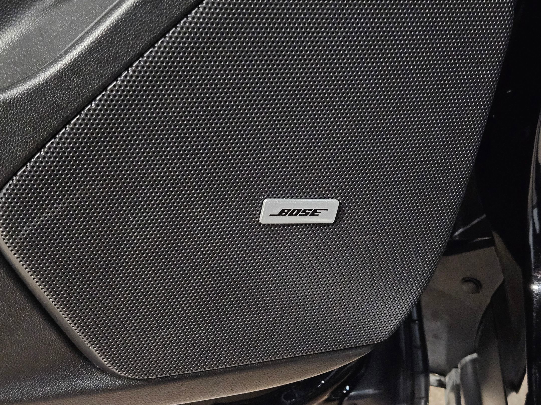 Used 2025 Cadillac XT6 Premium Luxury image 22