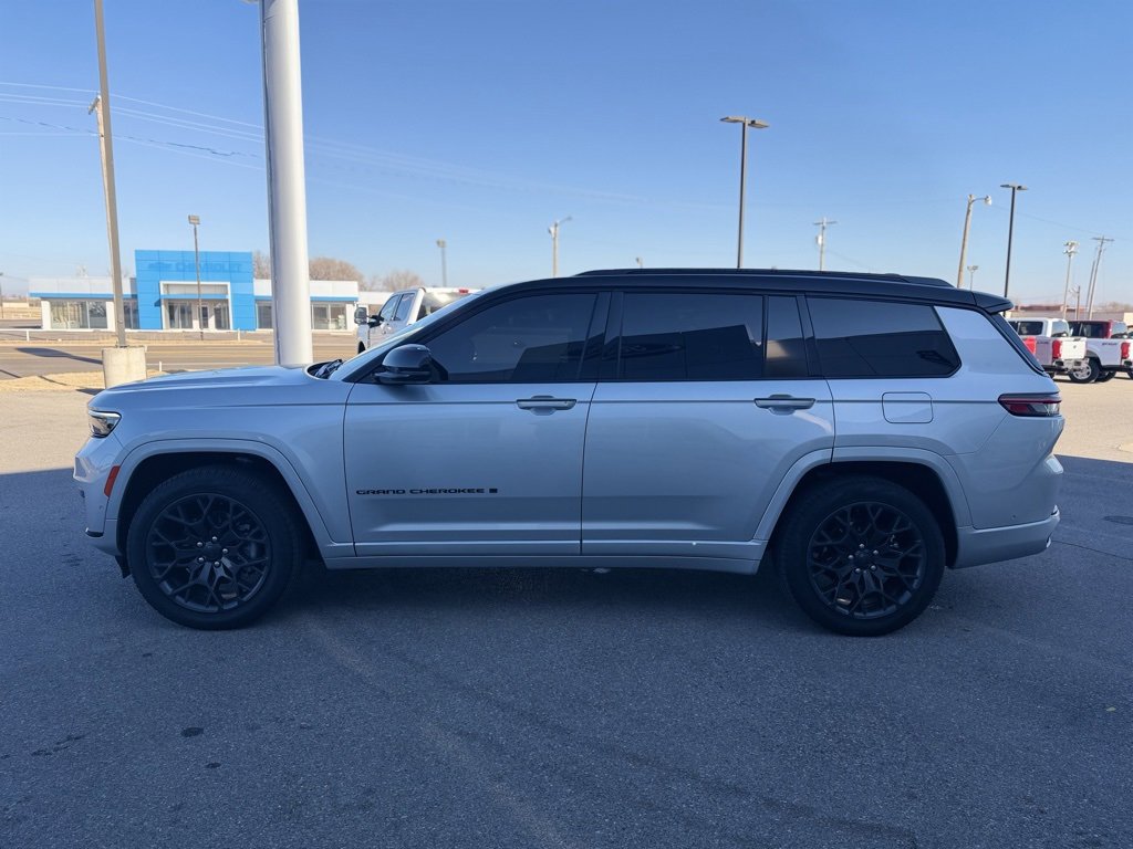 Used 2023 Jeep Grand Cherokee L Summit image 11