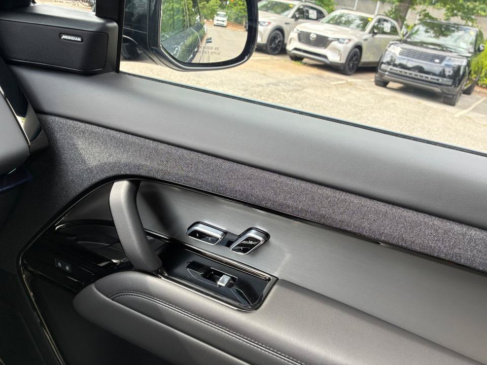 New 2026 Land Rover Range Rover Sport SE AWD/4WD image 31