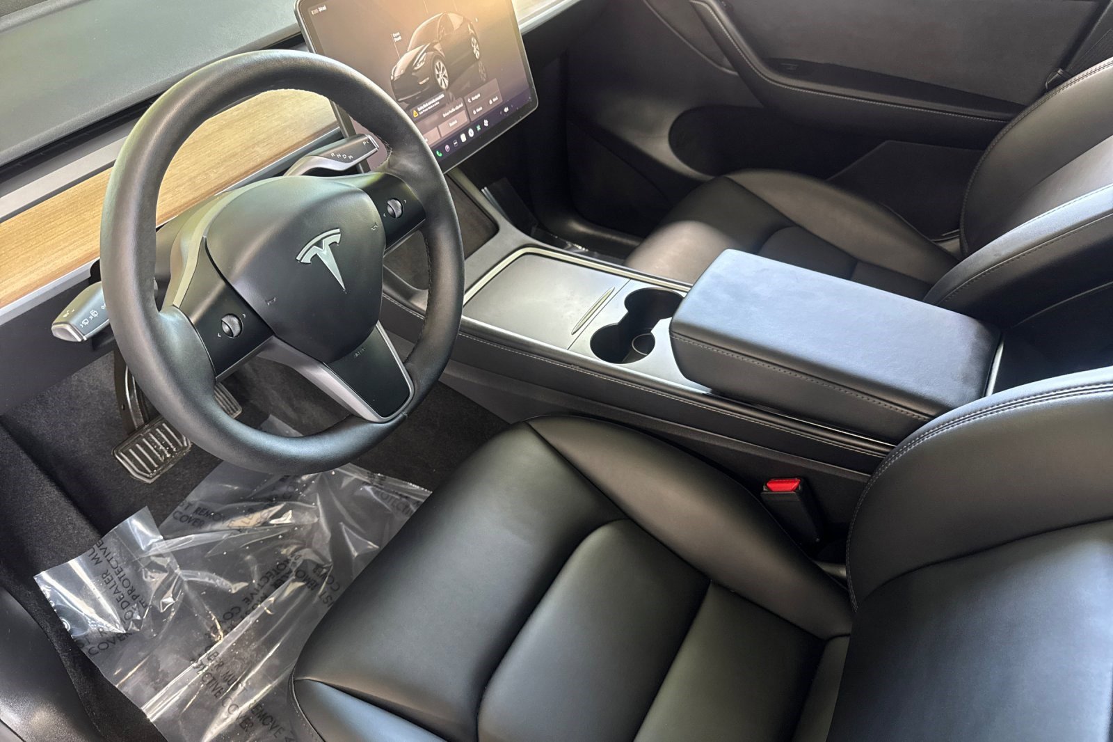 Used 2024 Tesla Model Y Long Range AWD/4WD image 4