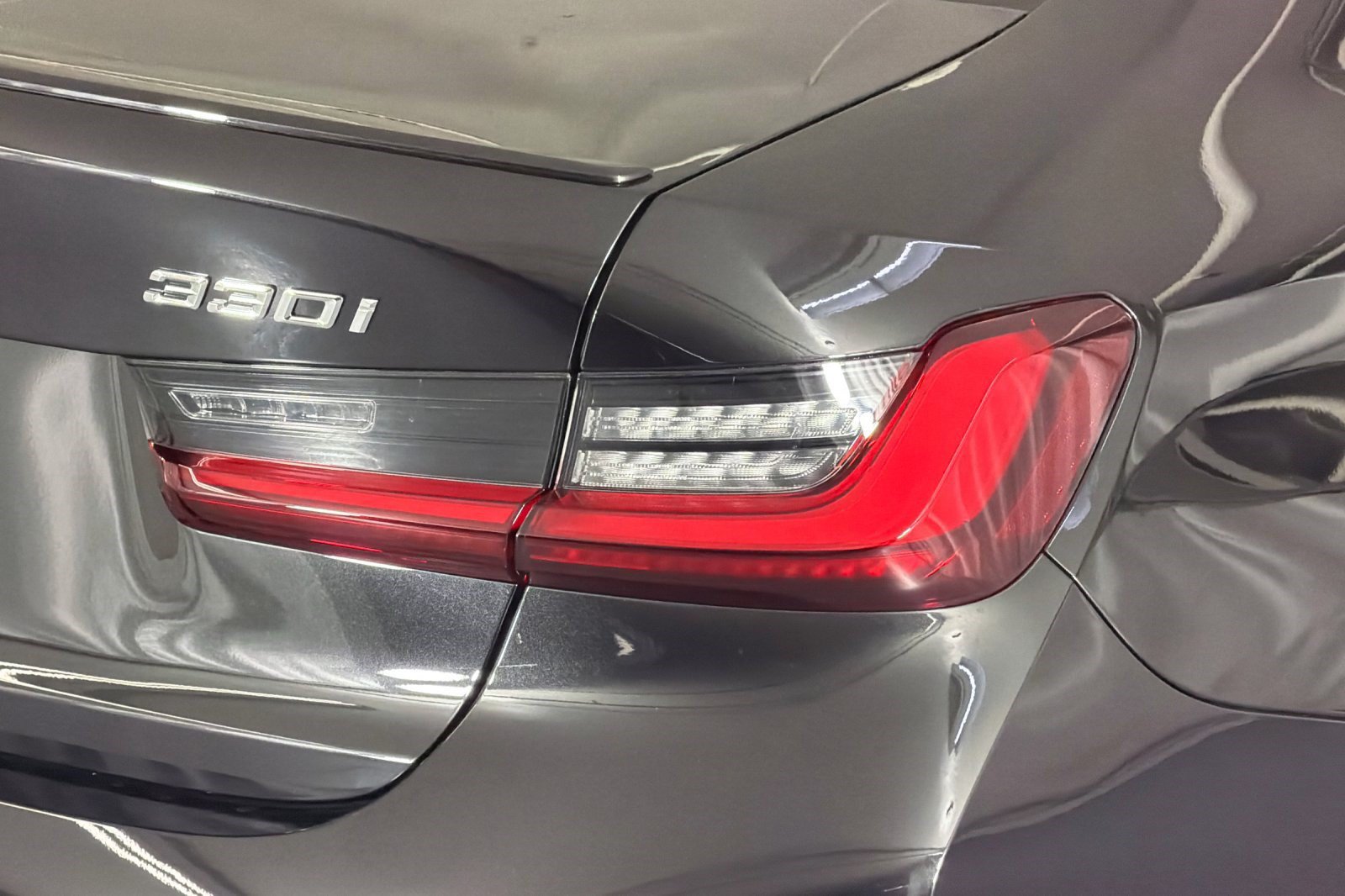 New 2026 BMW 330i Sedan w/ M Sport Package RWD image 25