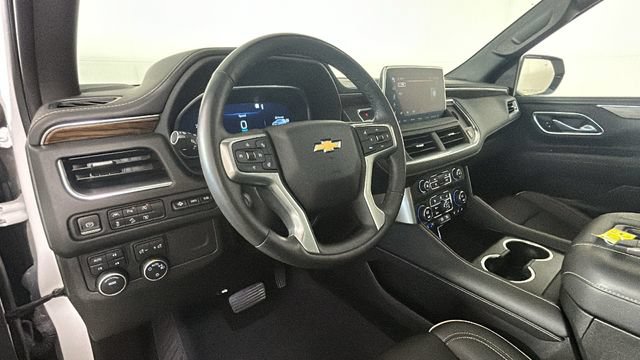 Used 2023 Chevrolet Tahoe Premier AWD/4WD image 12