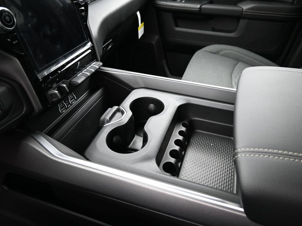 New 2026 RAM 2500 Big Horn AWD/4WD image 10