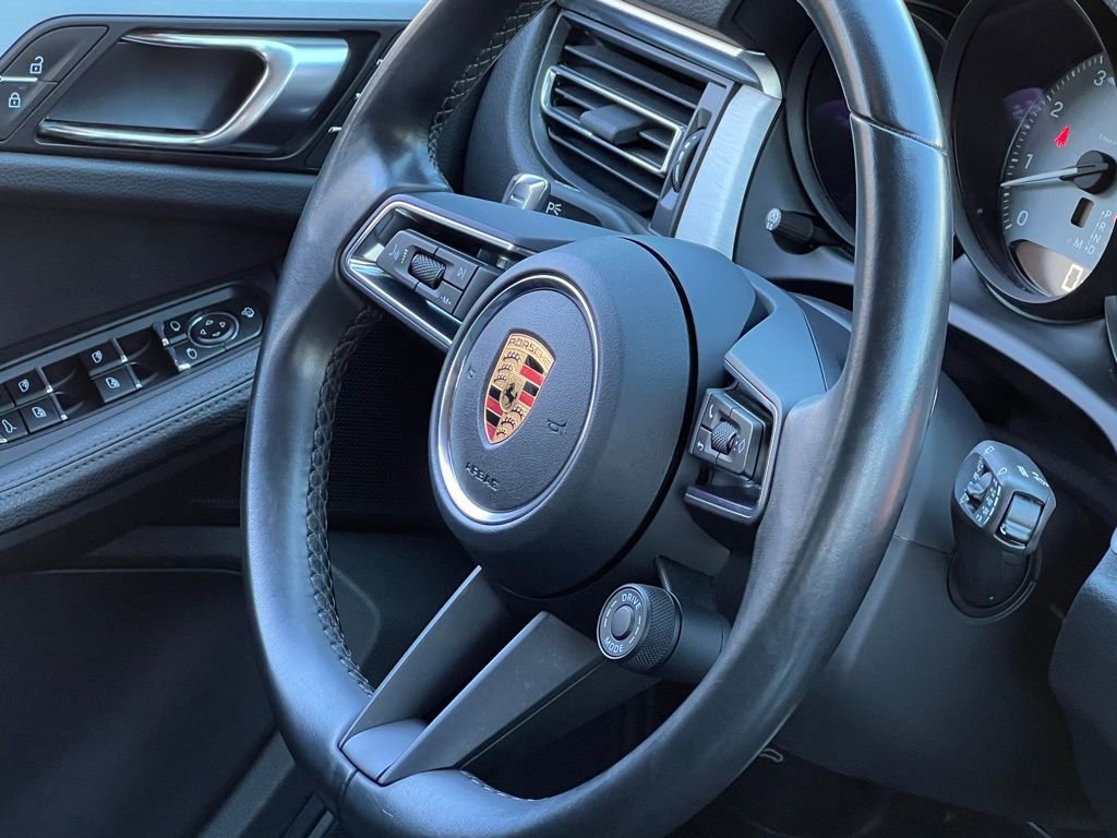 Used 2023 Porsche Macan S w/ Sport Chrono Package image 34
