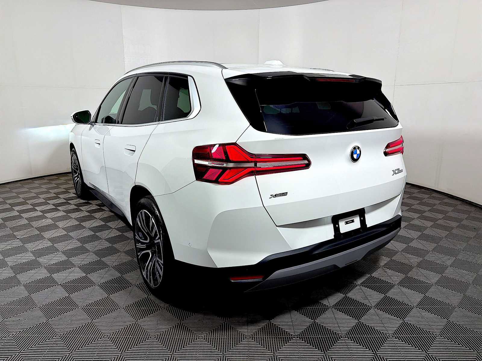 Used 2025 BMW X3 xDrive30 AWD/4WD image 5