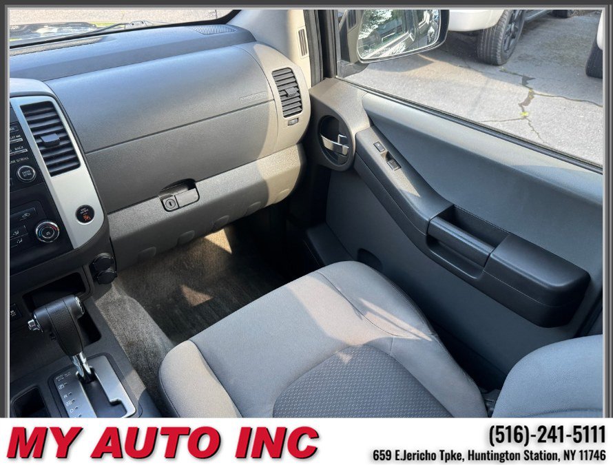 Used 2013 Nissan Xterra S AWD/4WD image 14