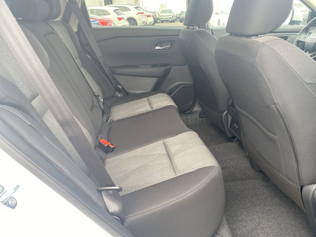 New 2026 Nissan Rogue SV image 32