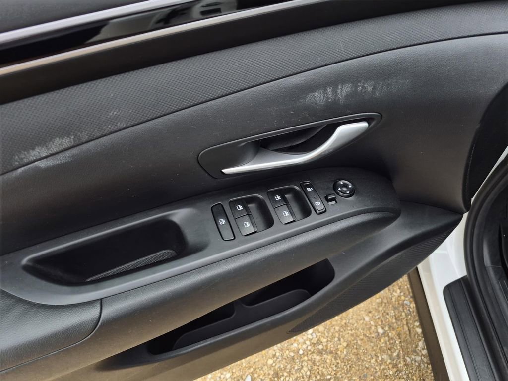 Used 2024 Hyundai Tucson SE image 12