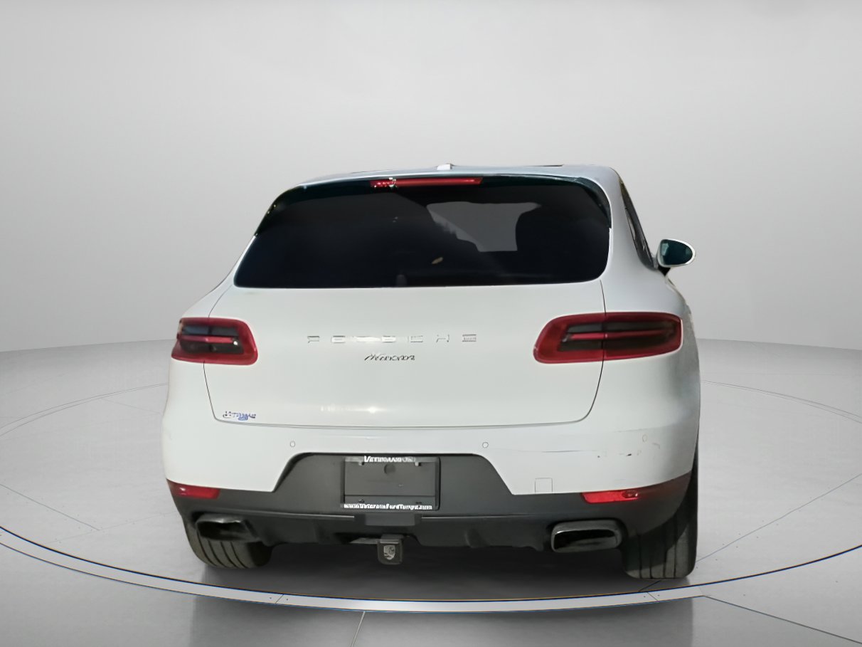 Used 2018 Porsche Macan image 24
