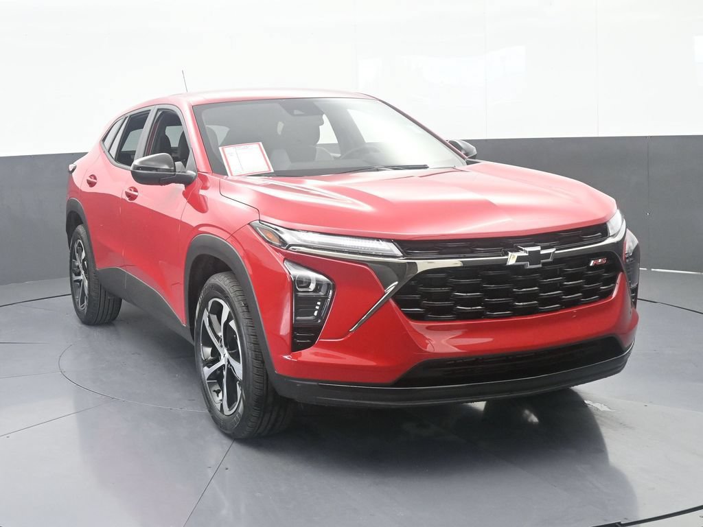 Used 2026 Chevrolet Trax RS FWD image 9