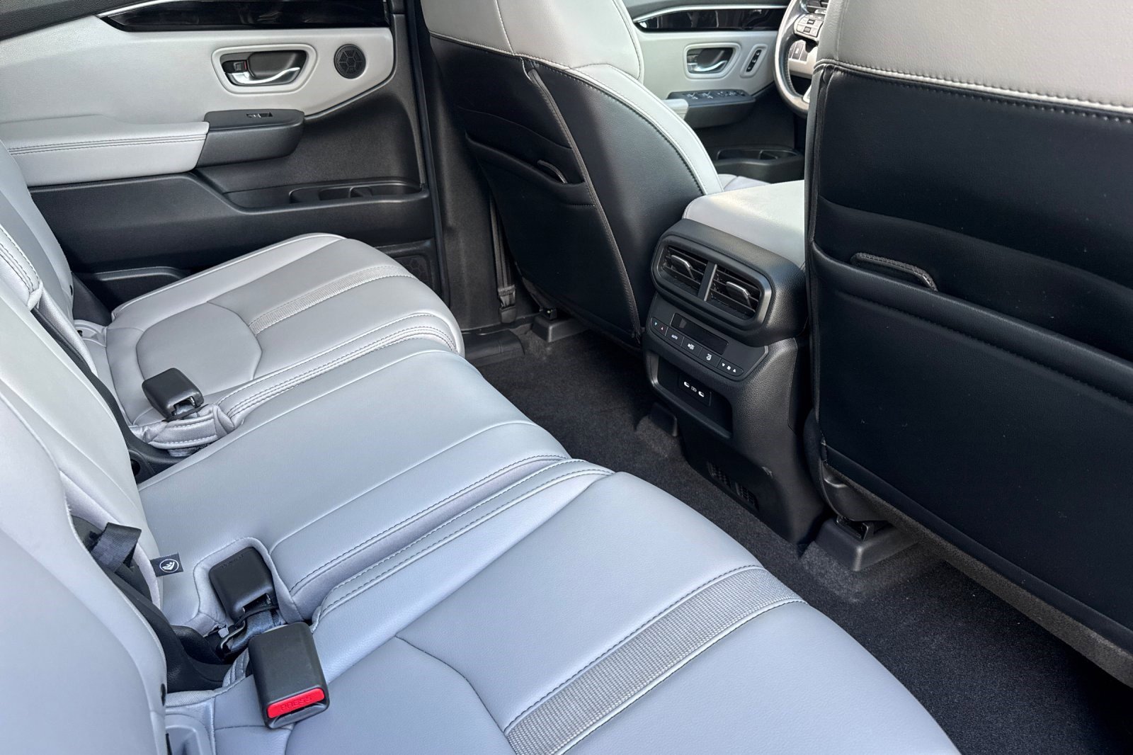 Certified 2024 Honda Pilot Touring image 31