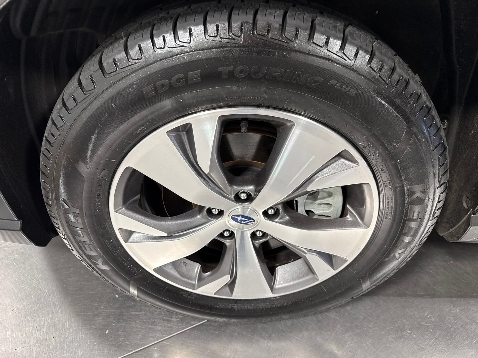 Used 2022 Subaru Ascent Premium w/ Convenience Package AWD/4WD image 2