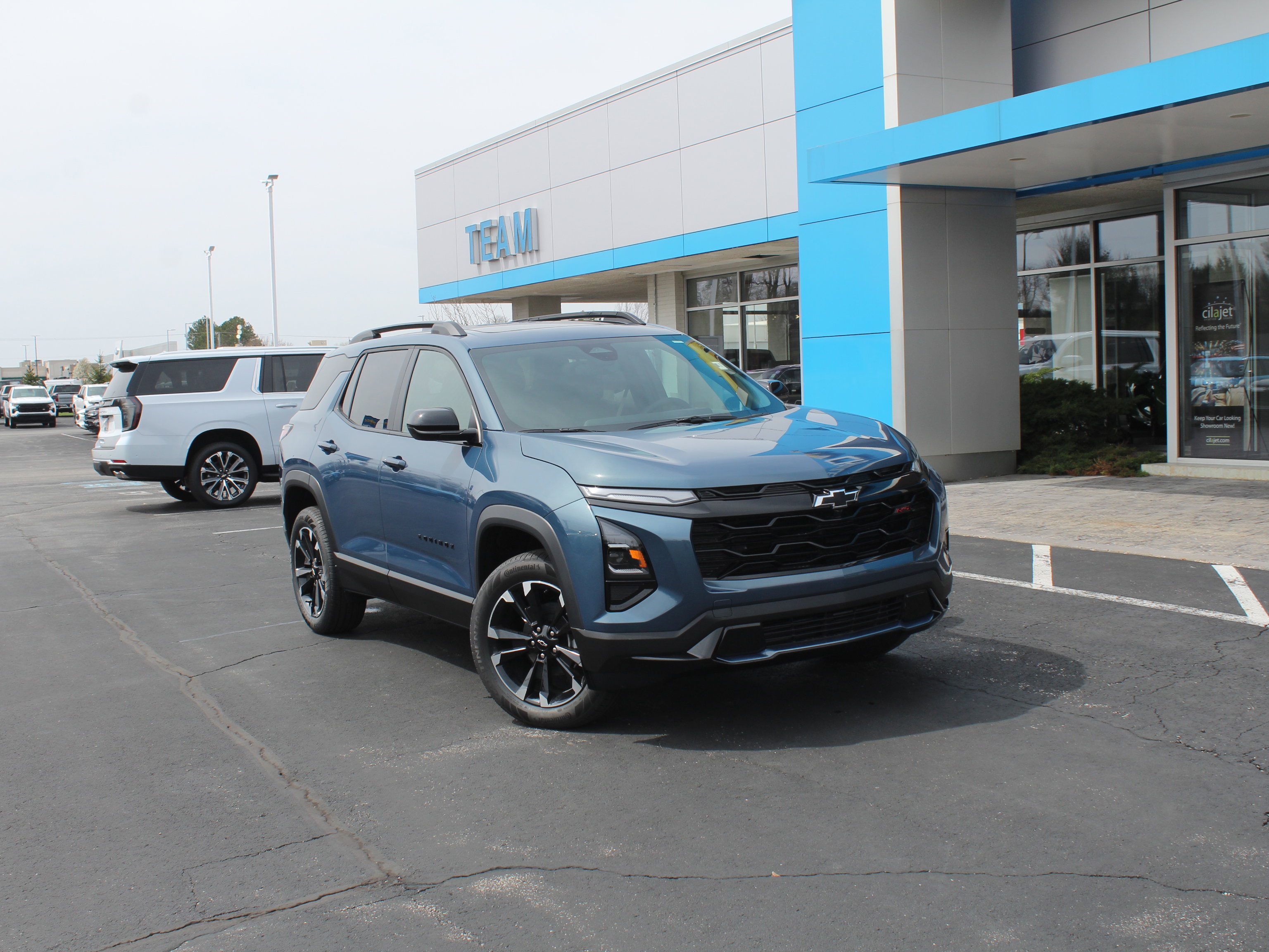 New 2026 Chevrolet Equinox RS FWD image 2