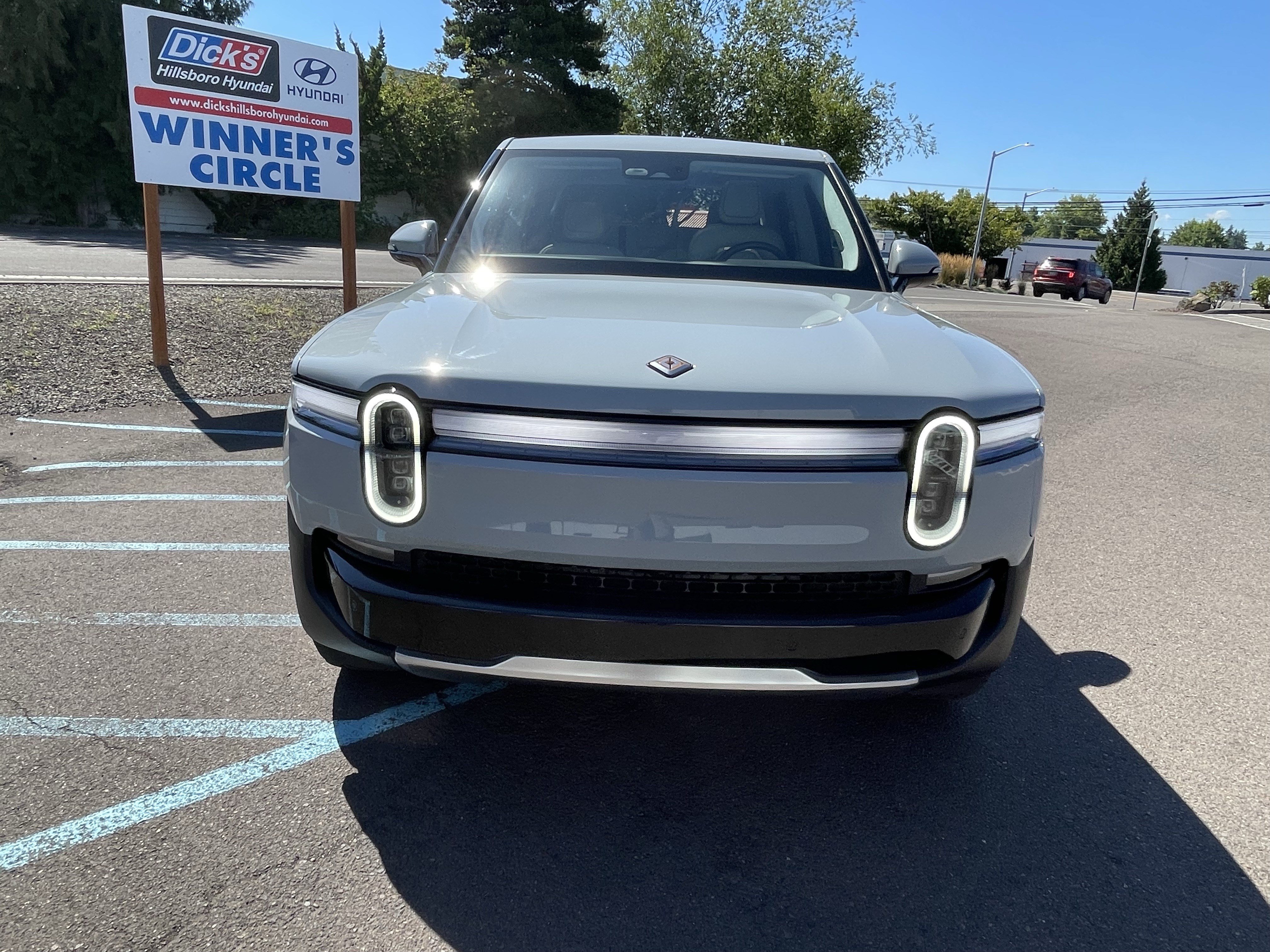 Used 2025 Rivian R1T Adventure AWD/4WD image 8