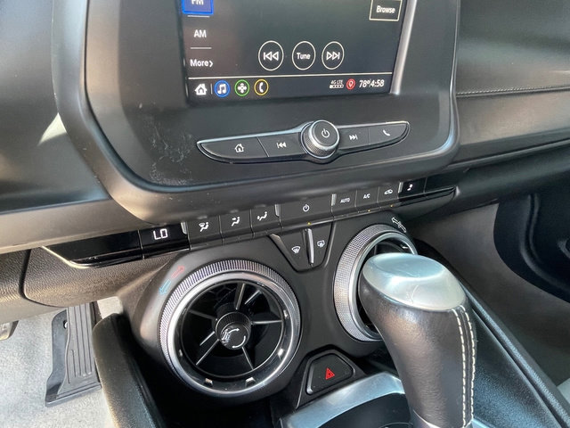Used 2020 Chevrolet Camaro LT image 25