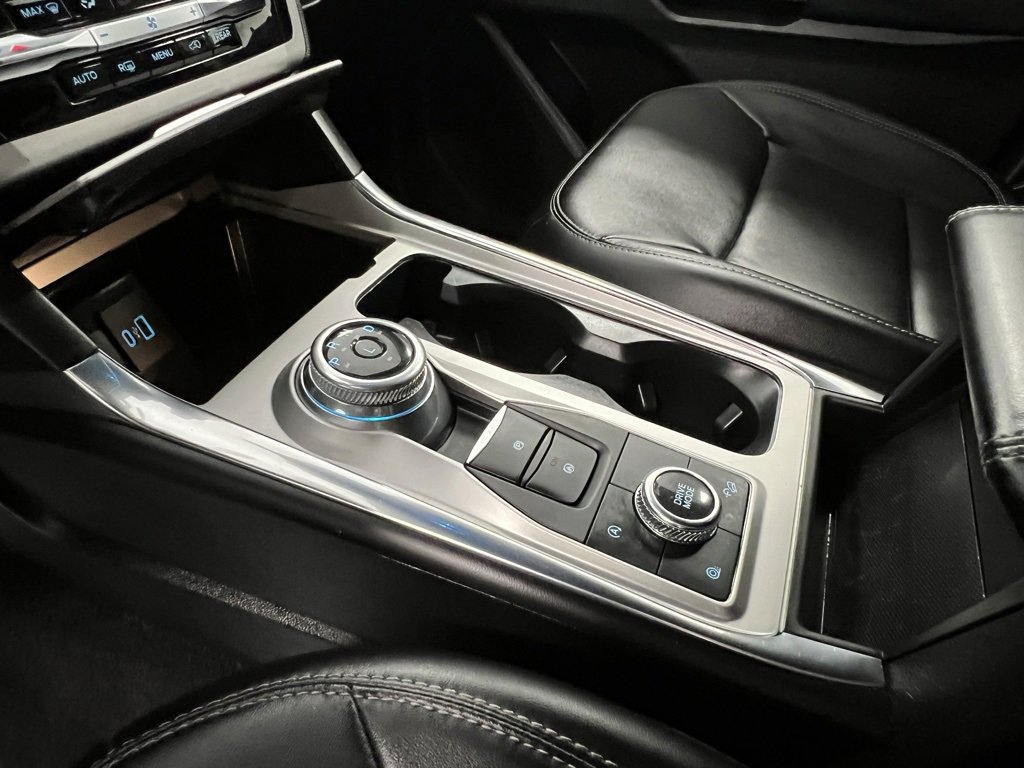 Used 2024 Ford Explorer XLT w/ Equipment Group 202A image 42