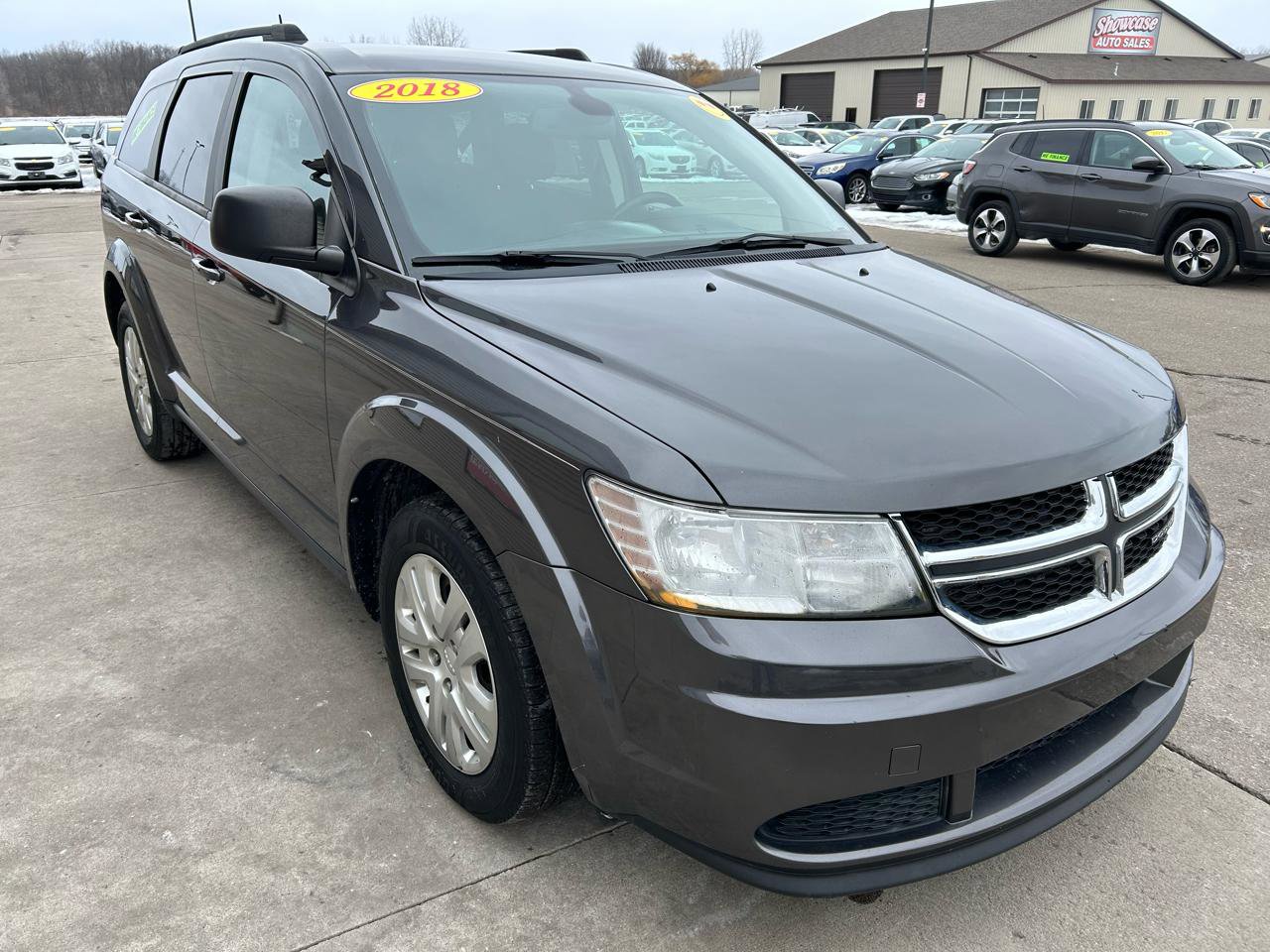 Used 2018 Dodge Journey SE image 3
