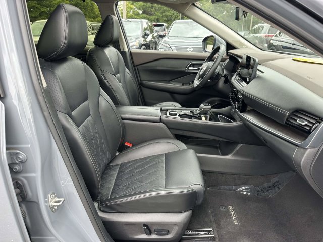 Used 2023 Nissan Rogue Platinum w/ Platinum Premium Package AWD/4WD image 11