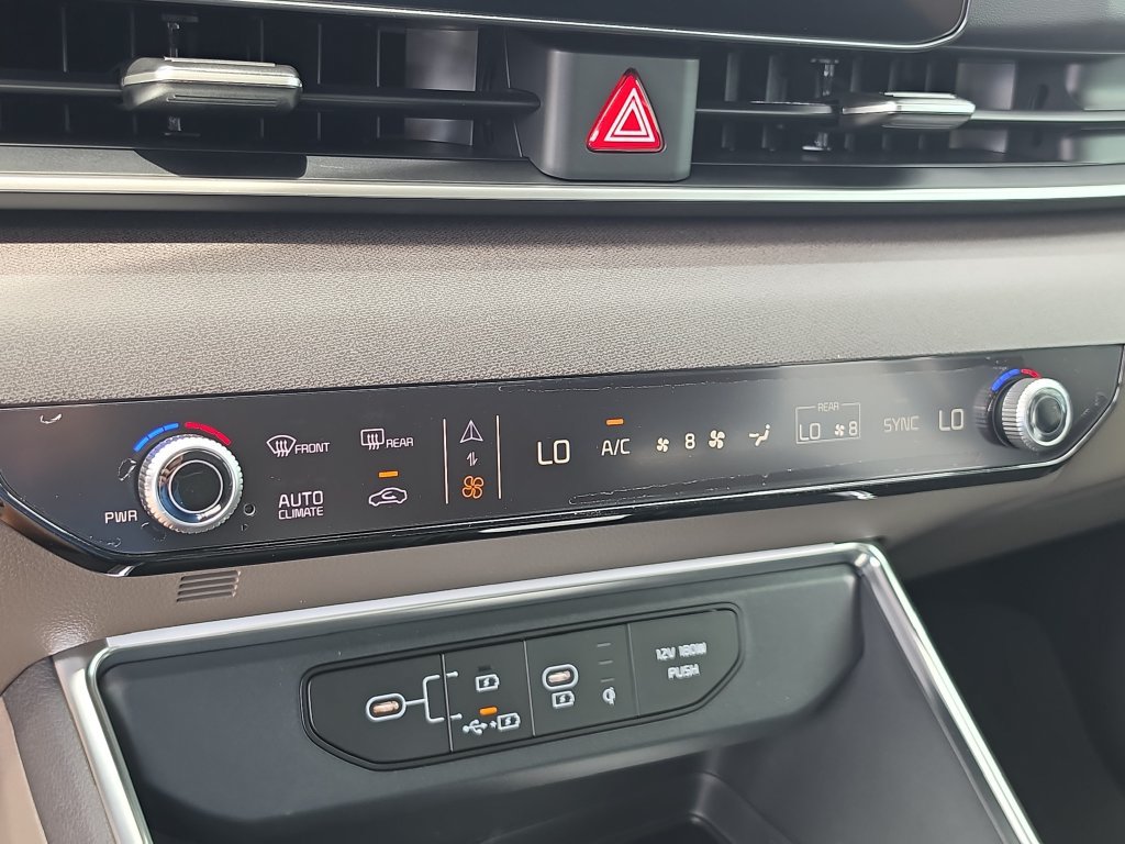 New 2026 Kia Carnival EX FWD image 26