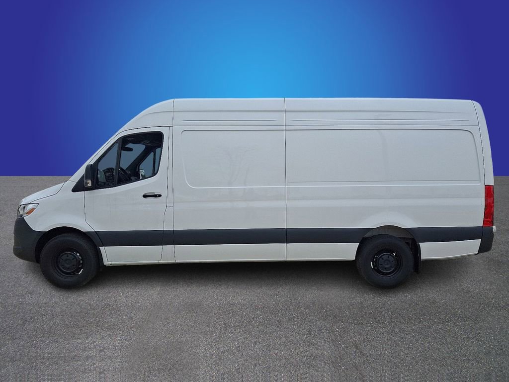 Used 2025 Mercedes-Benz Sprinter 2500 image 7