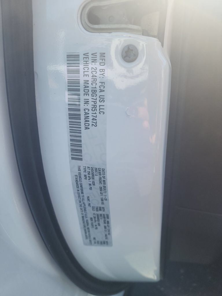 Used 2023 Chrysler Pacifica Touring-L w/ S Appearance Package FWD image 33