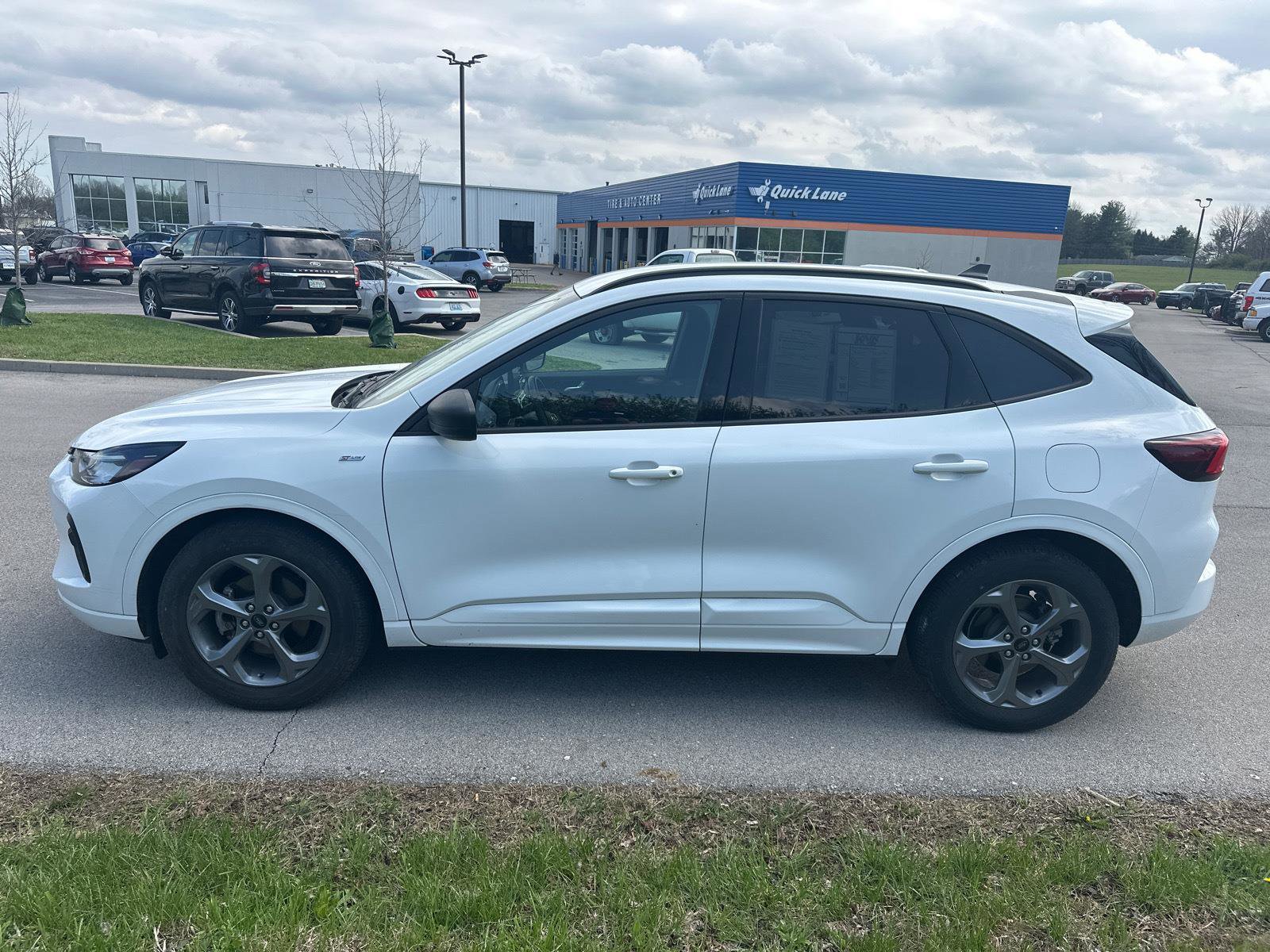 Used 2023 Ford Escape ST-Line w/ Cold Weather Package image 17