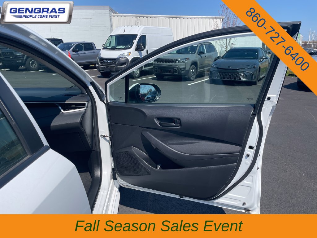Used 2024 Toyota Corolla LE FWD image 10