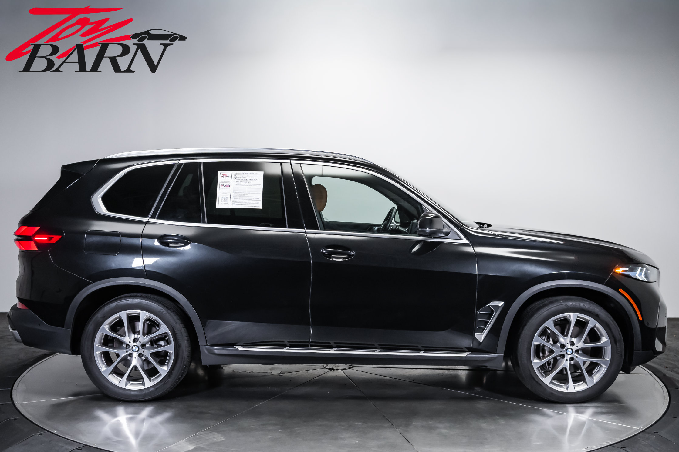 Used 2024 BMW X5 xDrive40i w/ Premium Package AWD/4WD image 6