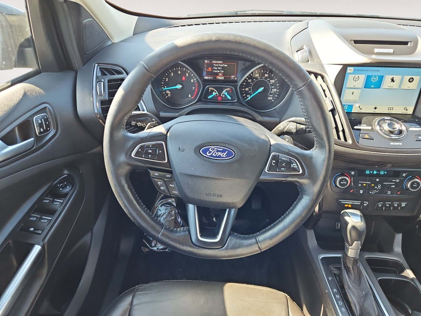 Used 2017 Ford Escape Titanium w/ Equipment Group 301A AWD/4WD image 10