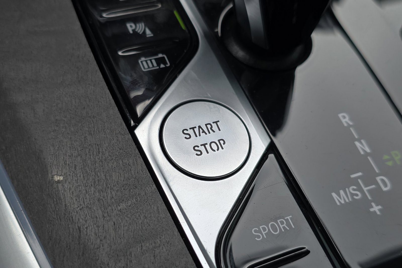 Used 2023 BMW X5 xDrive45e w/ M Sport Package image 25