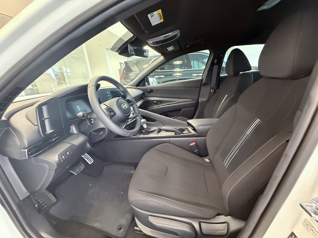 Used 2026 Hyundai Elantra SEL Sport Premium FWD image 9
