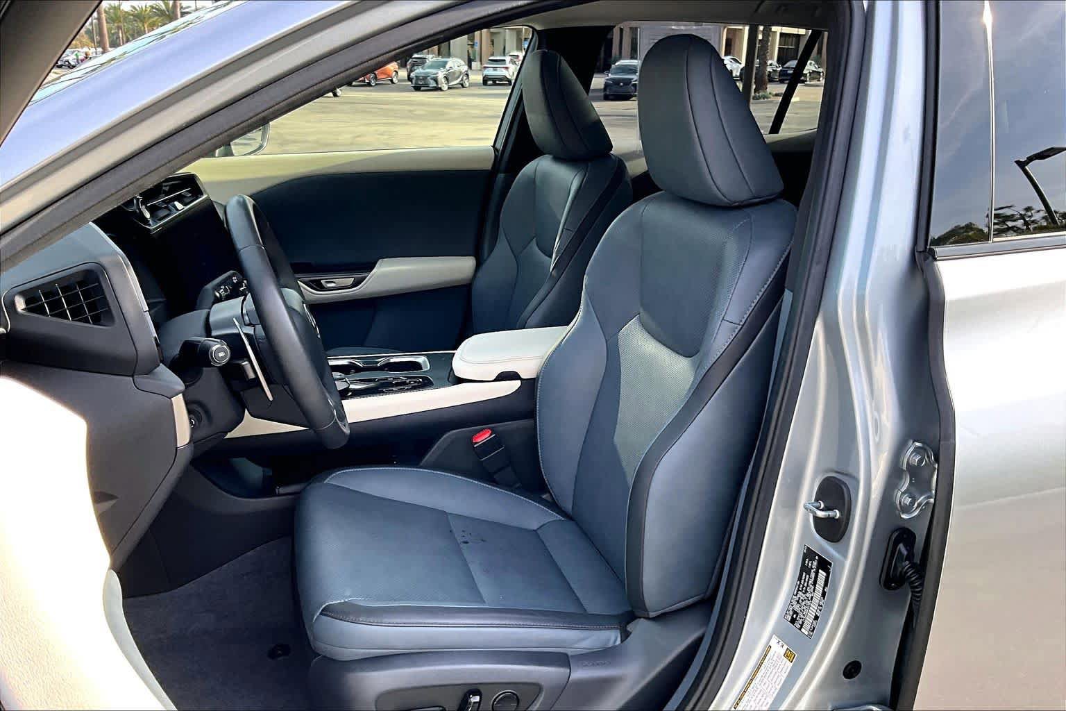 Certified 2023 Lexus RZ 450e Premium w/ Technology Package image 7