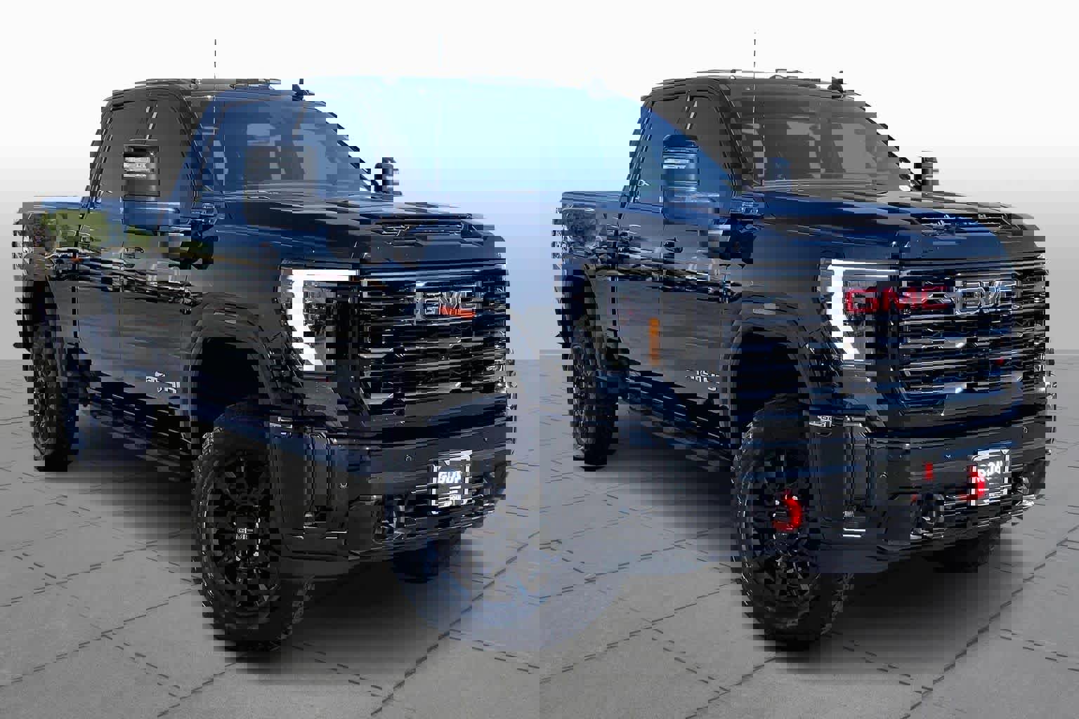 Used 2025 GMC Sierra 2500 AT4 w/ AT4 Premium Plus Package image 3