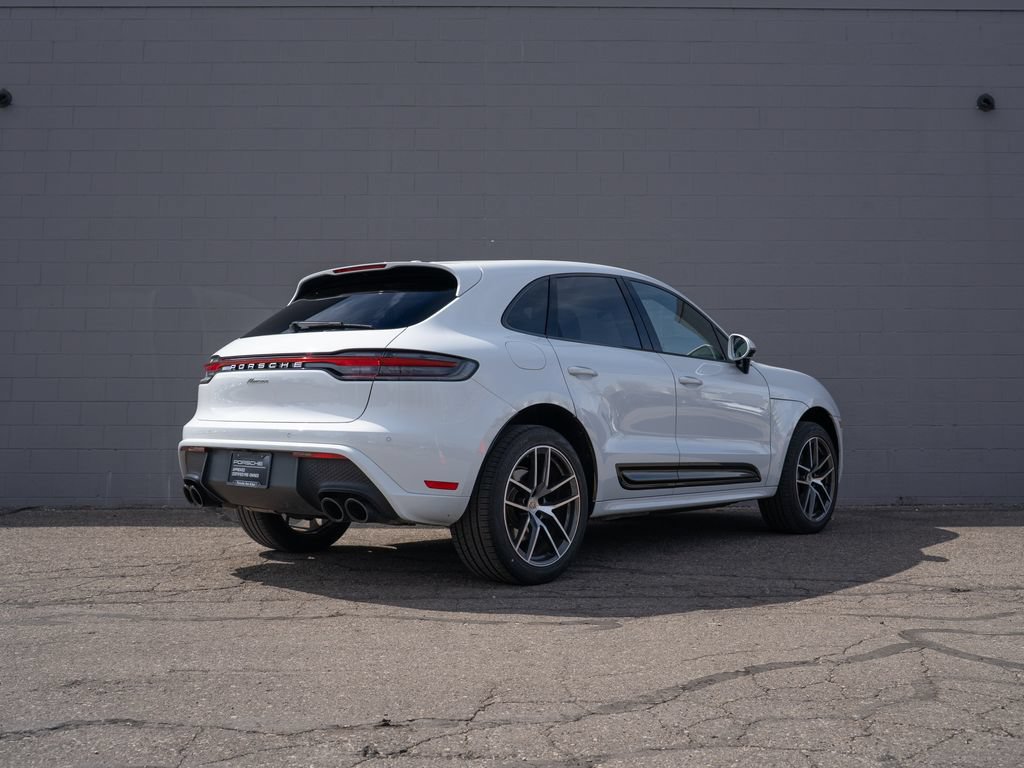 Certified 2025 Porsche Macan AWD/4WD image 7