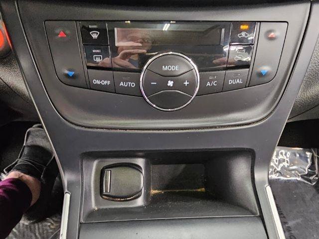 Used 2019 Nissan Sentra SV w/ Special Edition Package FWD image 18