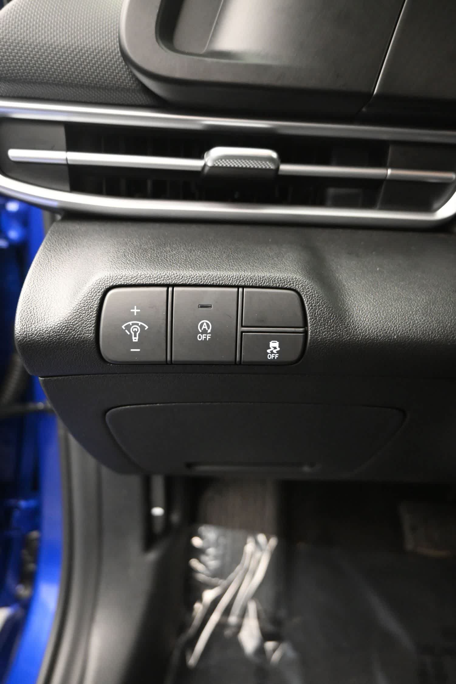Used 2024 Hyundai Elantra SE FWD image 21