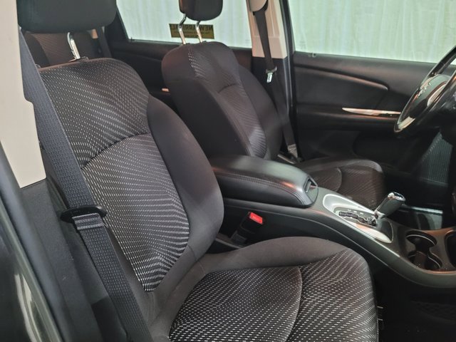 Used 2020 Dodge Journey SE w/ SE Popular Equipment Group image 49