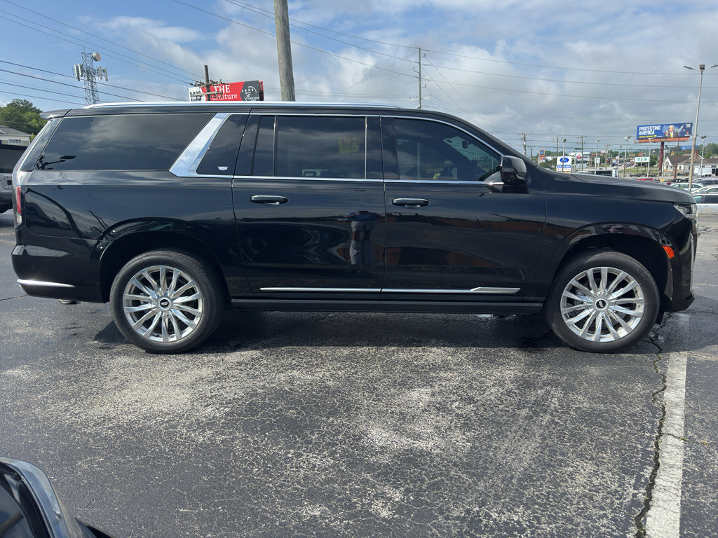 Used 2023 Cadillac Escalade ESV Premium Luxury w/ Performance Package AWD/4WD image 8