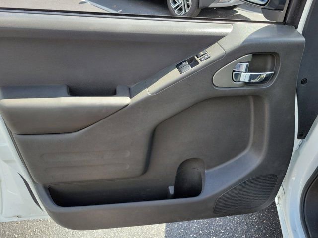 Used 2019 Nissan Frontier SV image 21