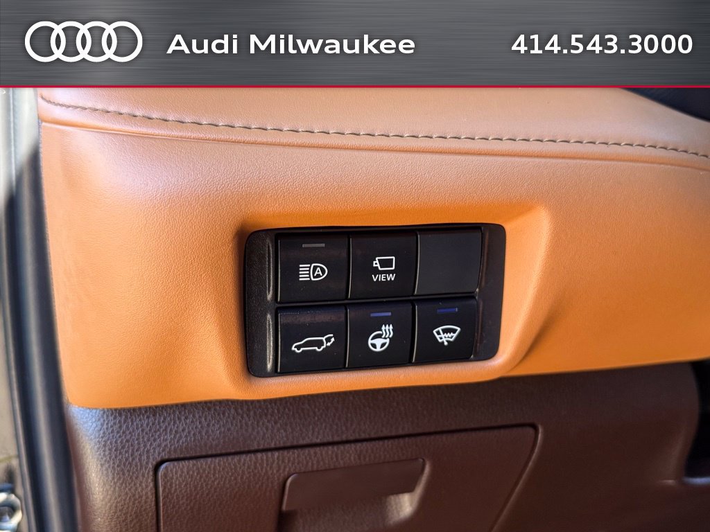 Used 2022 Toyota Highlander Platinum AWD/4WD image 22