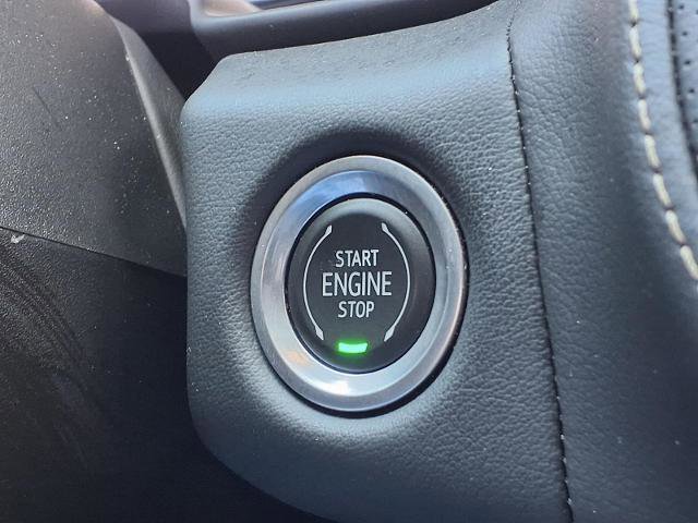 Used 2022 GMC Yukon SLT w/ SLT Premium Package image 10