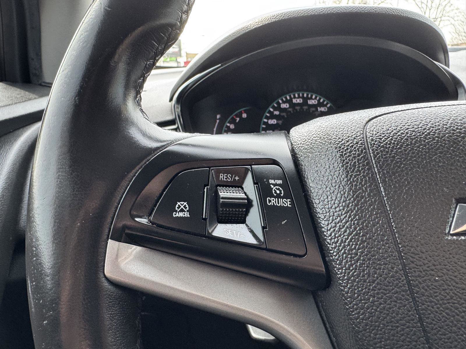 Used 2019 Chevrolet Trax LT w/ LT Convenience Package AWD/4WD image 20
