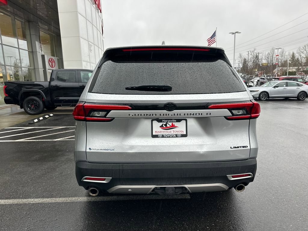 Used 2024 Toyota Grand Highlander AWD Hybrid image 4