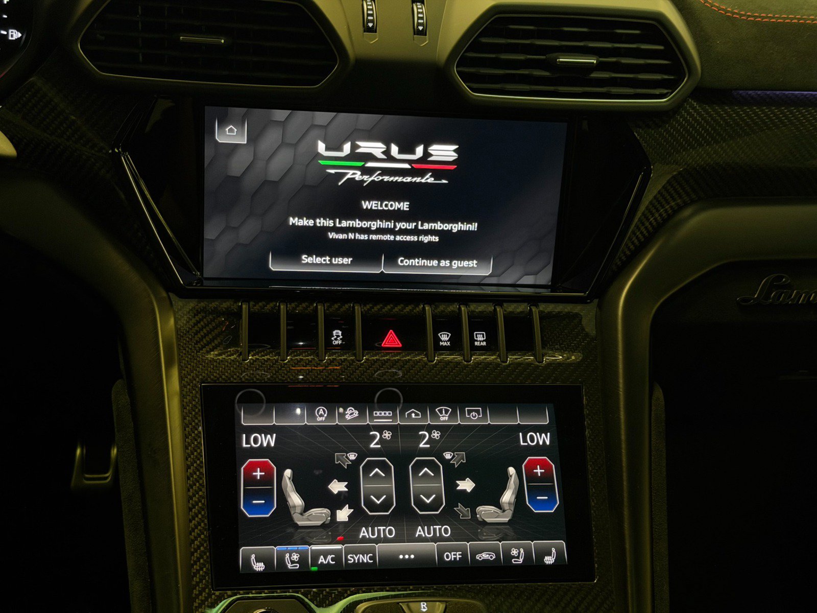 Used 2023 Lamborghini Urus Performante AWD/4WD image 30