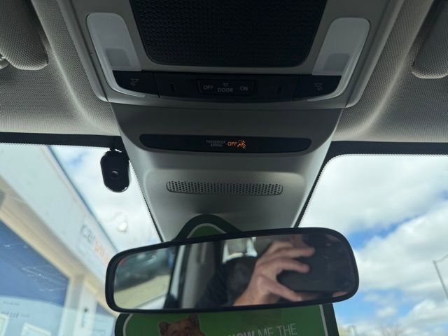 Used 2023 Honda HR-V LX image 41