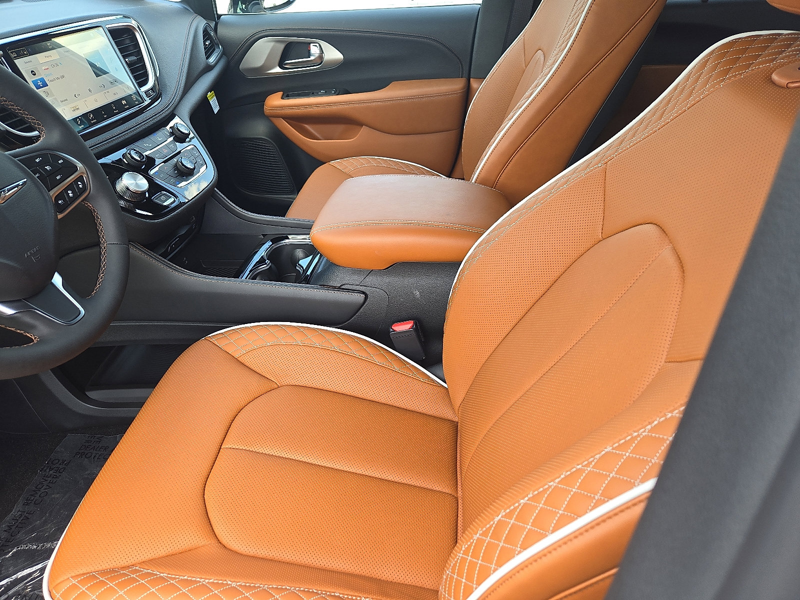 New 2026 Chrysler Pacifica Pinnacle image 8