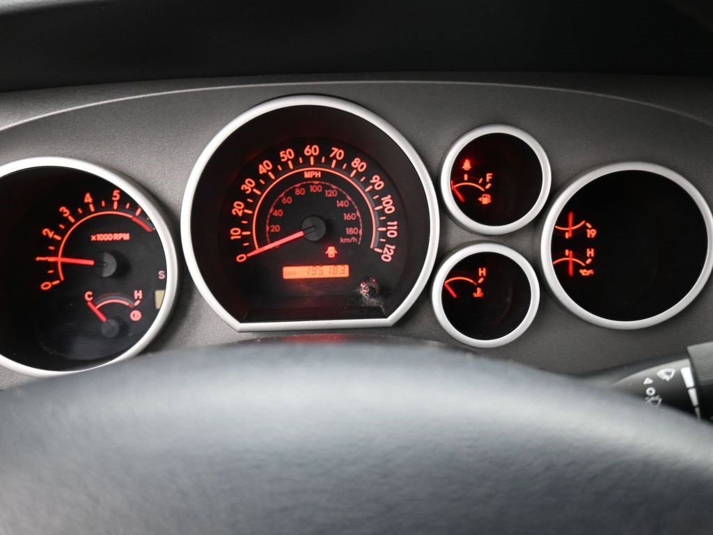 Used 2011 Toyota Tundra 4x4 CrewMax image 23