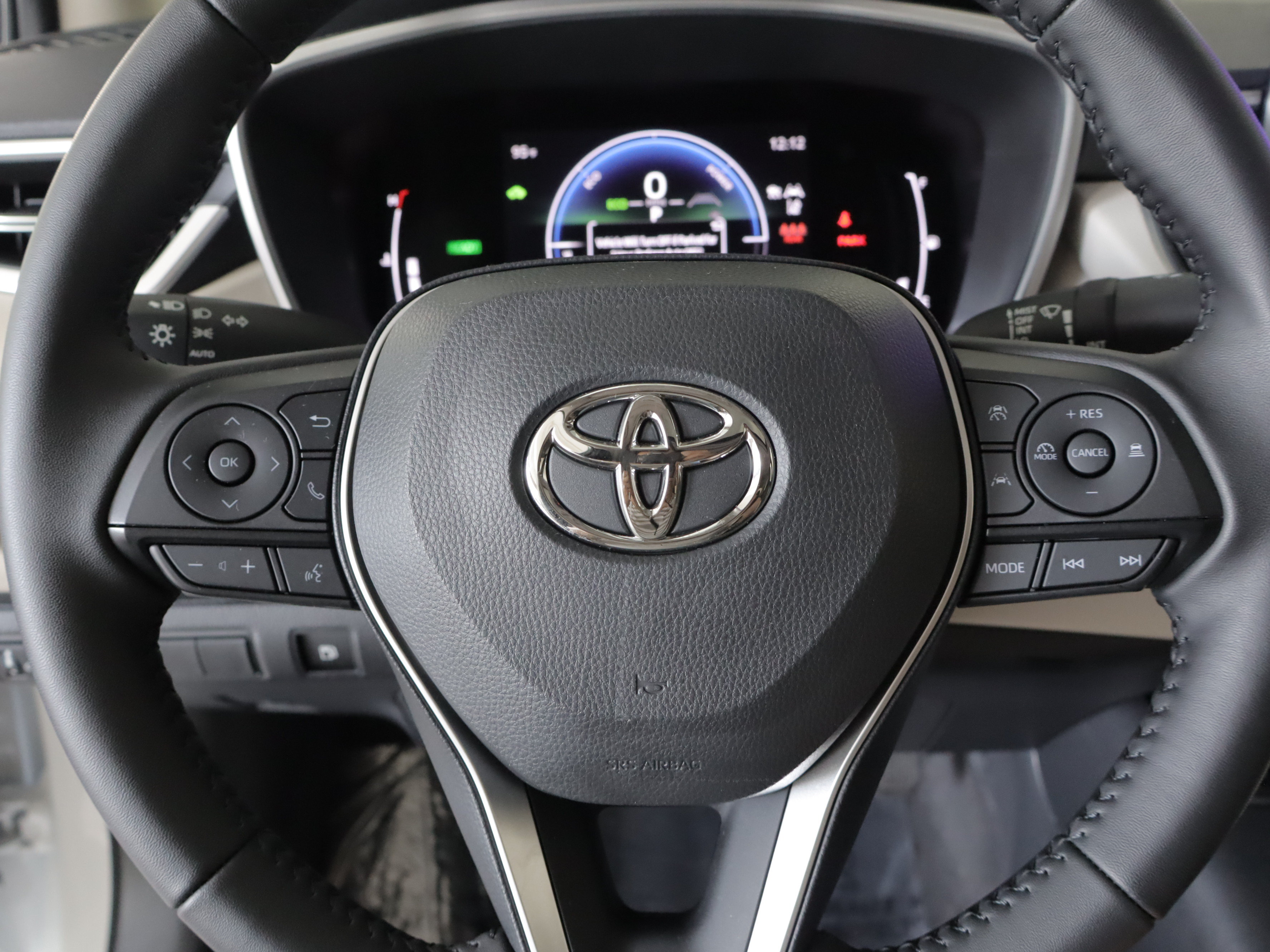 Used 2025 Toyota Corolla XLE FWD image 14