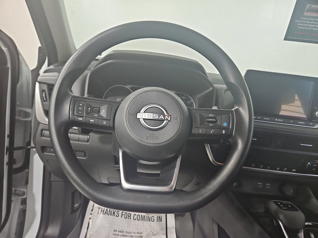 Used 2024 Nissan Rogue SV FWD image 15